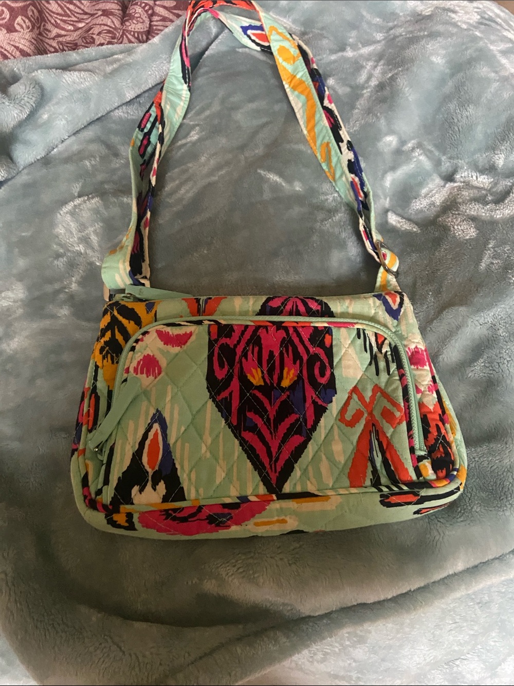 Beautiful Vera Bradley crossbody